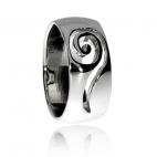 Stříbrný prsten s motivem spirály 