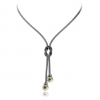 Stříbrný náhrdelník s perlami (syntetická perla) a ozdobným uzlem 