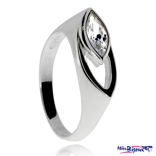 Stříbrný prsten se zirkonem (cubic zirconia), špičatý ovál