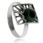 Stříbrný prsten s malachitem - Kulatý kámen v zajímavém lůžku