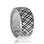 Stříbrný prsten s černým zdobením 