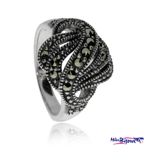 Stříbrný prsten s přírodními markazity - elegantní uzel